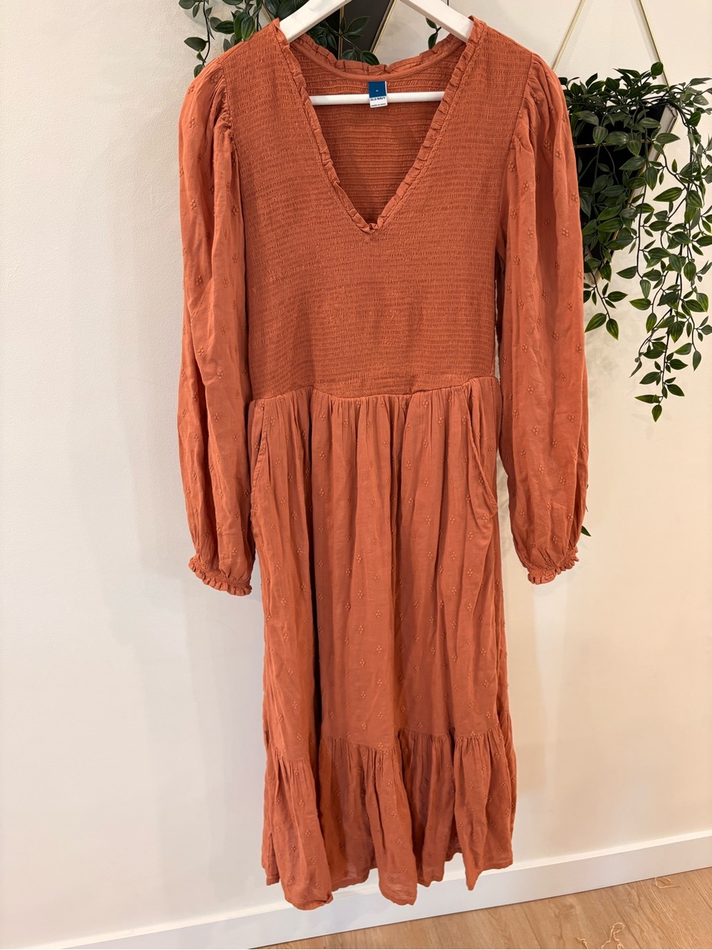 Old Navy Rust V-Neck Smocked Midi Dress